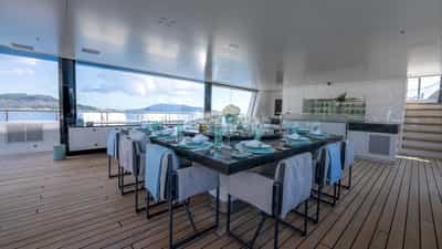 Bridge deck dining