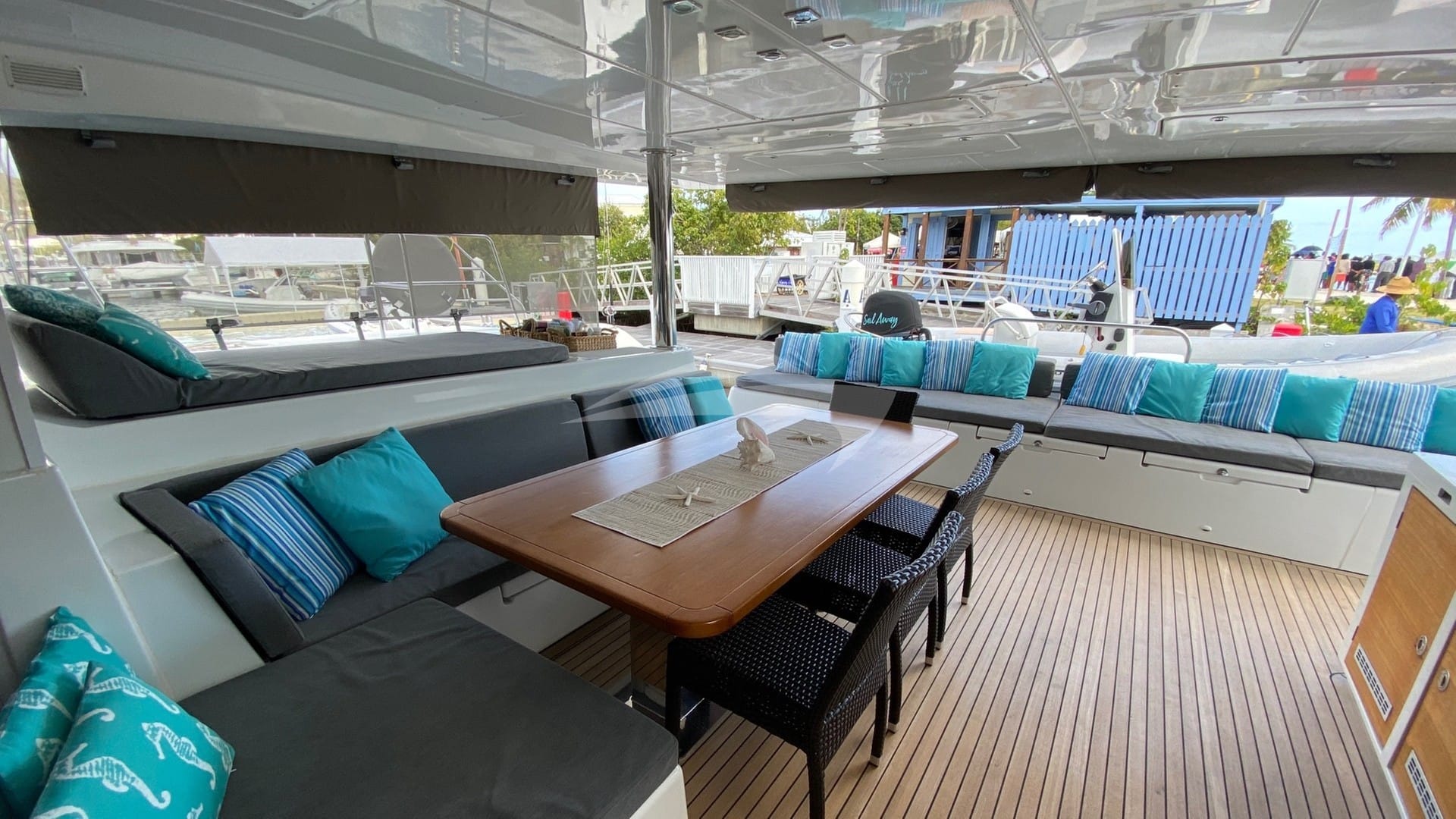 Aft cockpit and dining area