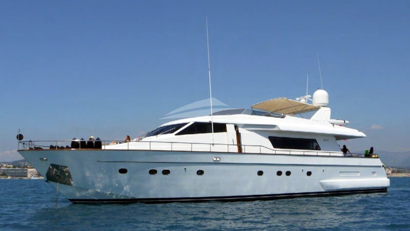 Yacht Charter SOLAL