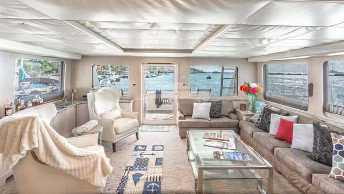 PRIME TIME 27m motor yacht charter, photo 3
