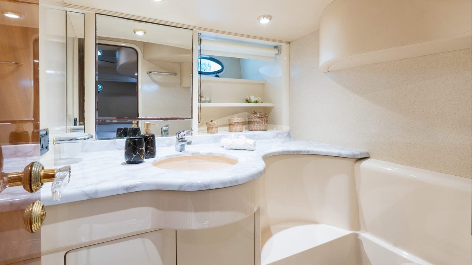 LIMAYA, photo from the yacht portfolio 10
