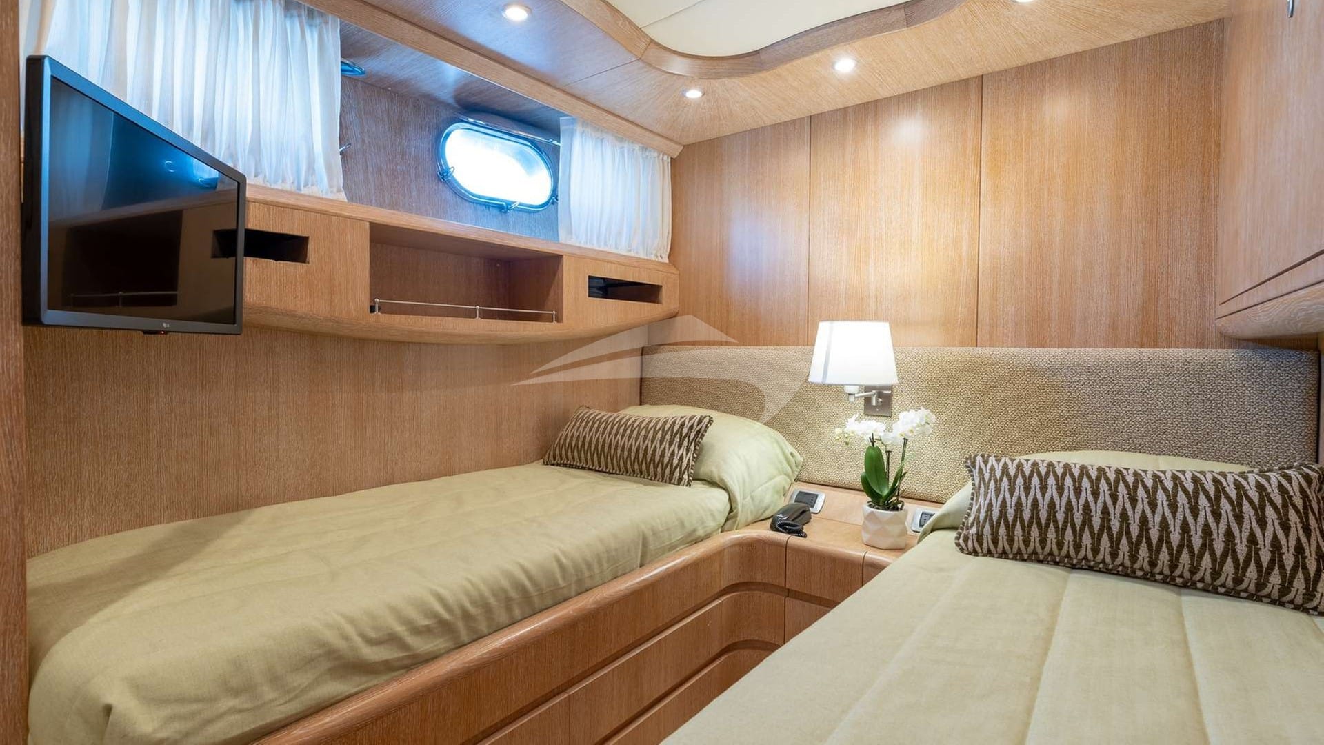 Twin Cabin with Pullman