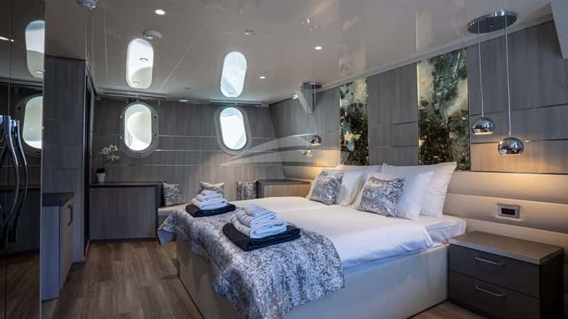 NERA EXCELLENCE 48m motor yacht charter, photo 8