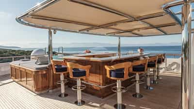 Deck Bar