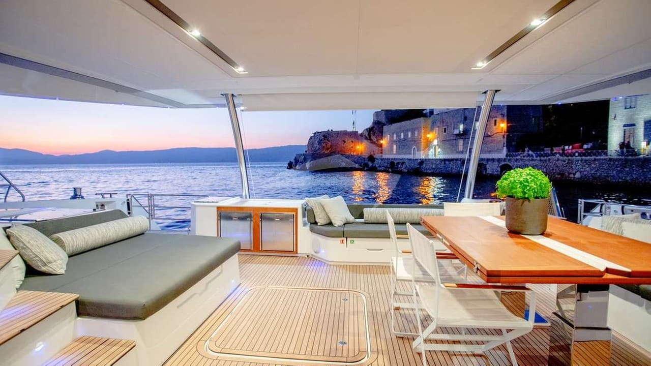 MAJESTY OF GREECE, Aufnahme aus dem Yachtportfolio 13