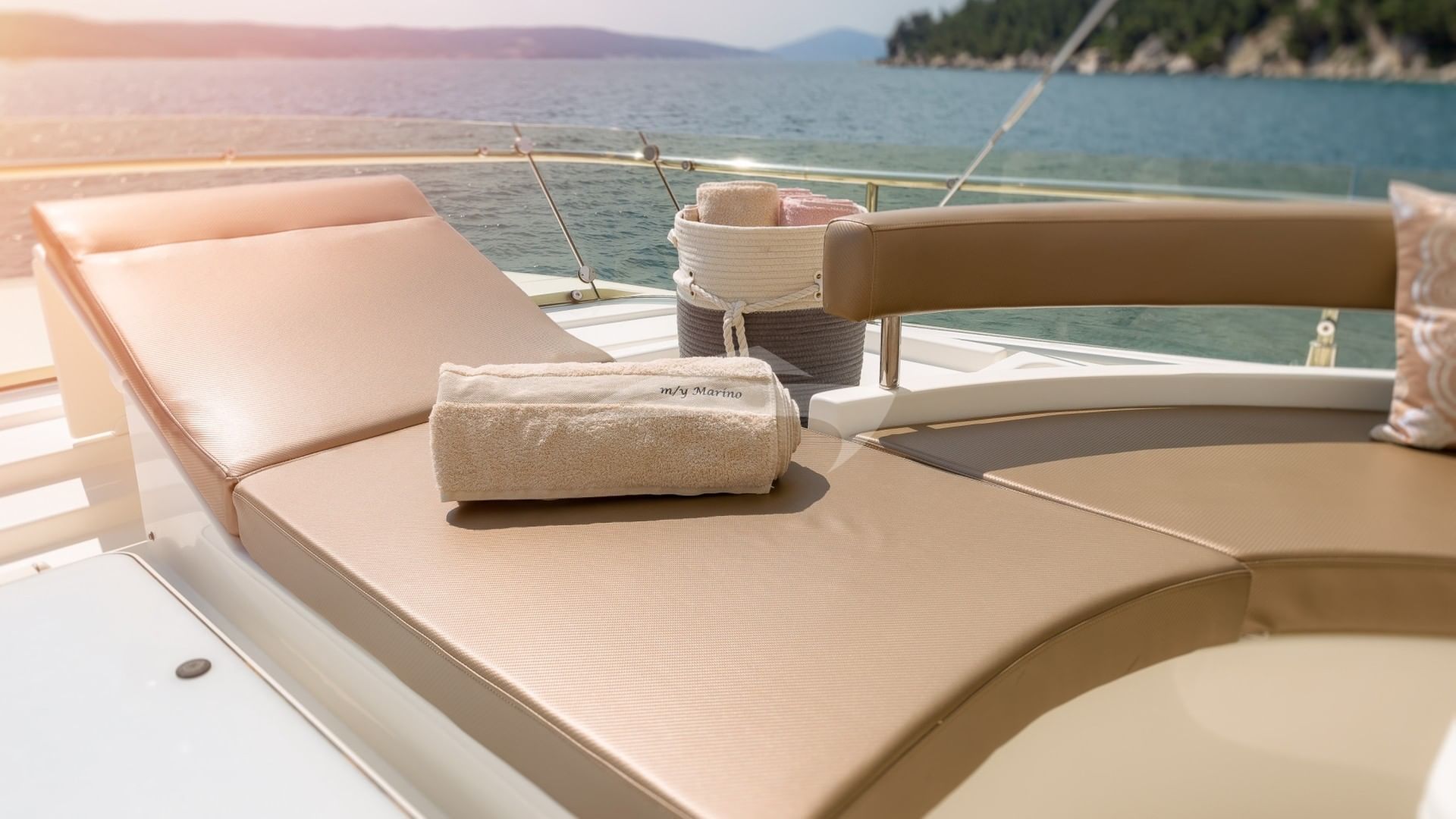Flybridge - sun coushions