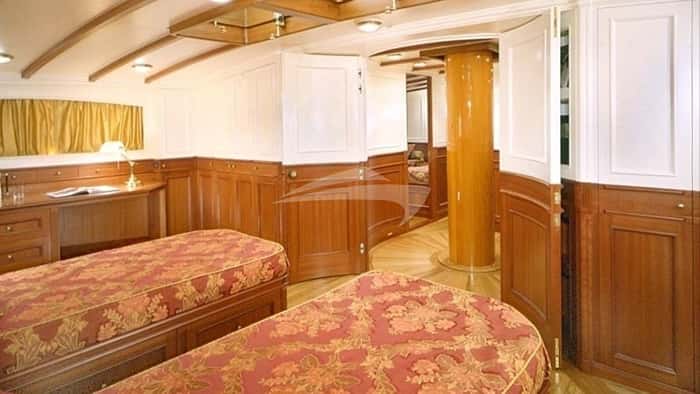 INVADER 42m sailing yacht charter, photo 3