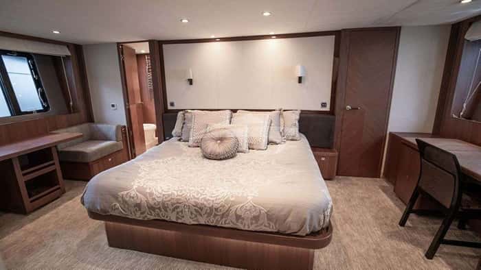 PRAYING FOR OVERTIME 26m motor yacht charter, photo 4