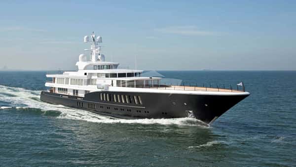 AIR yacht photo 2