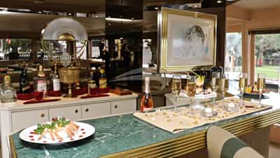 Main Salon Bar
