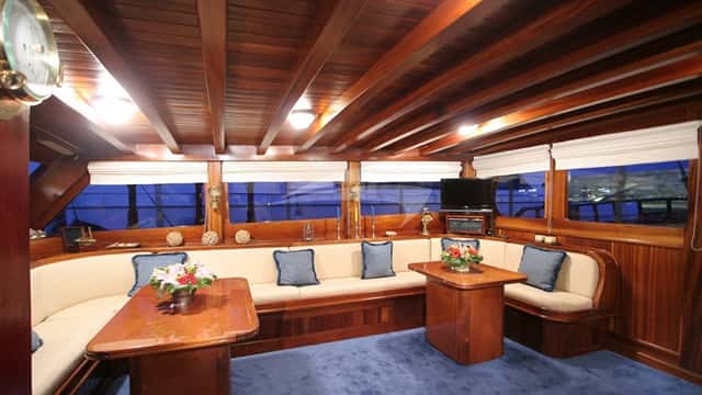 MATINA yacht charter photo 2