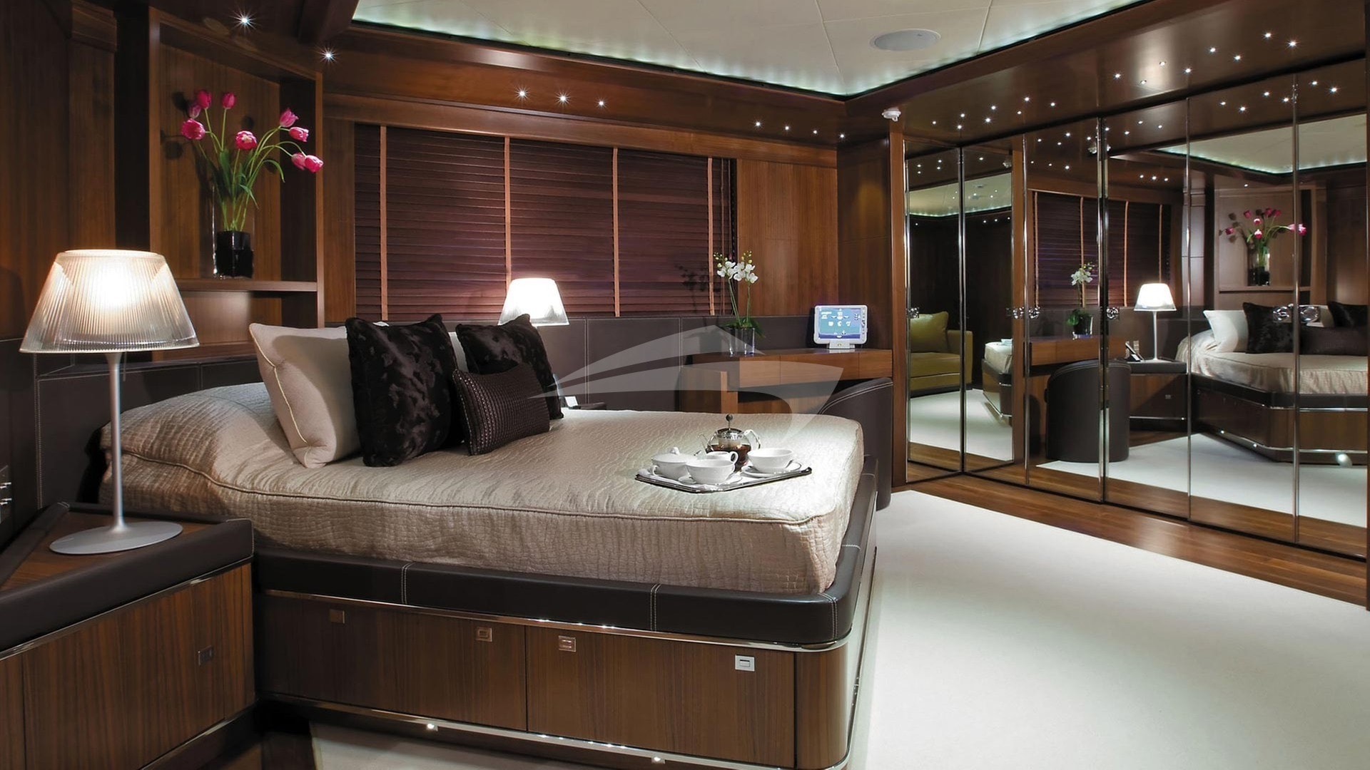 Double Cabin