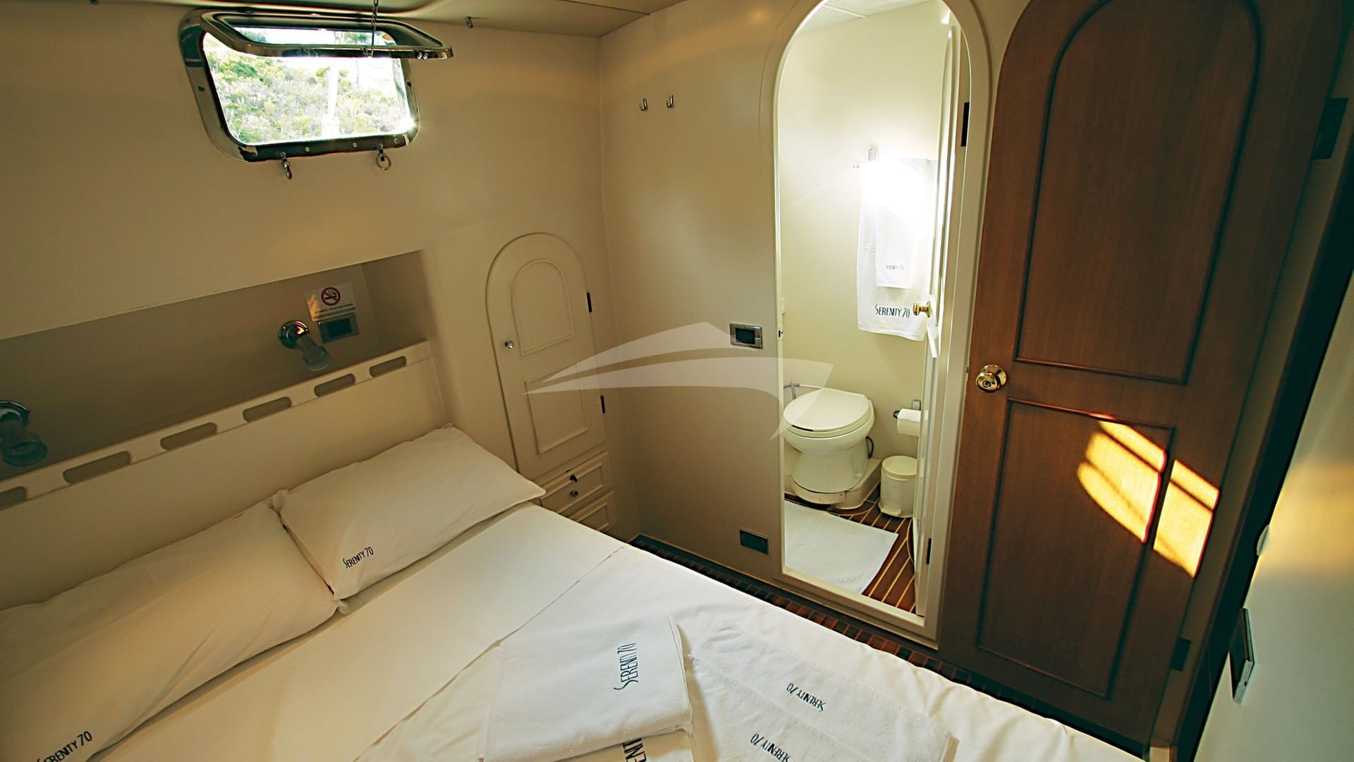Port Double Cabin