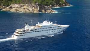 Yacht Charter LAUREN L