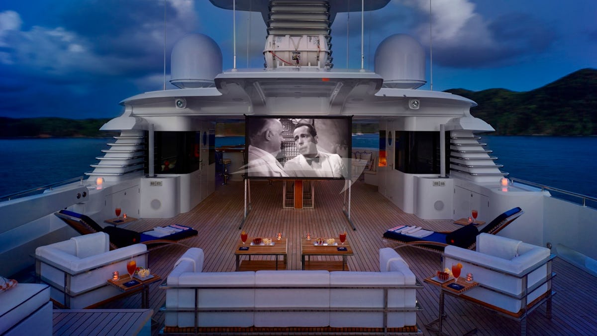 VICTORIA DEL MAR Yacht for Charter
