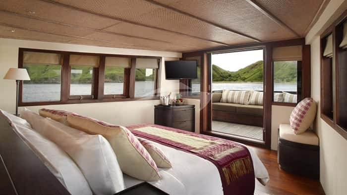 ALILA PURNAMA 46m sailing yacht charter, photo 4