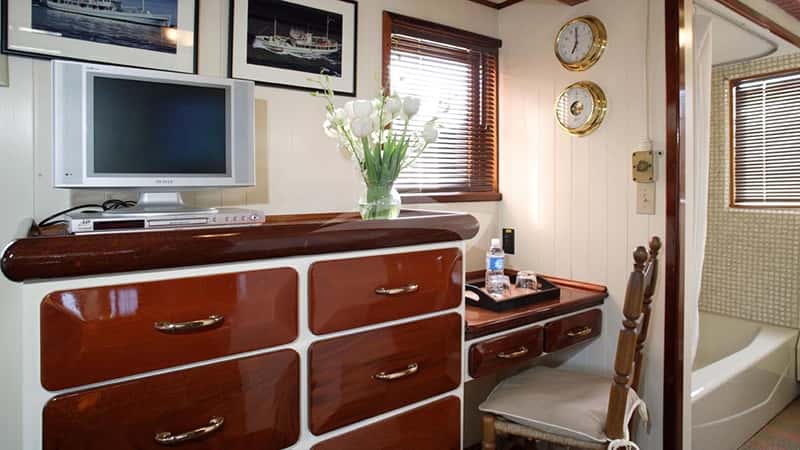 PACIFIC YELLOWFIN 35m motor yacht charter, photo 6