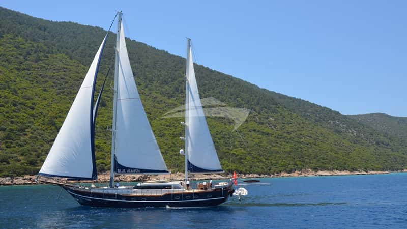 BLUE HEAVEN 30m sailing yacht charter