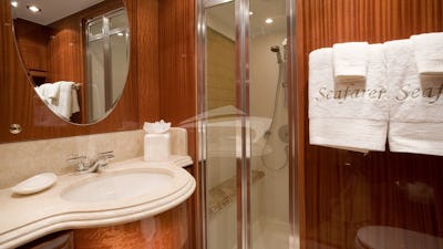 Starboard Guest Bath