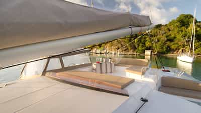 Flybridge Lounge