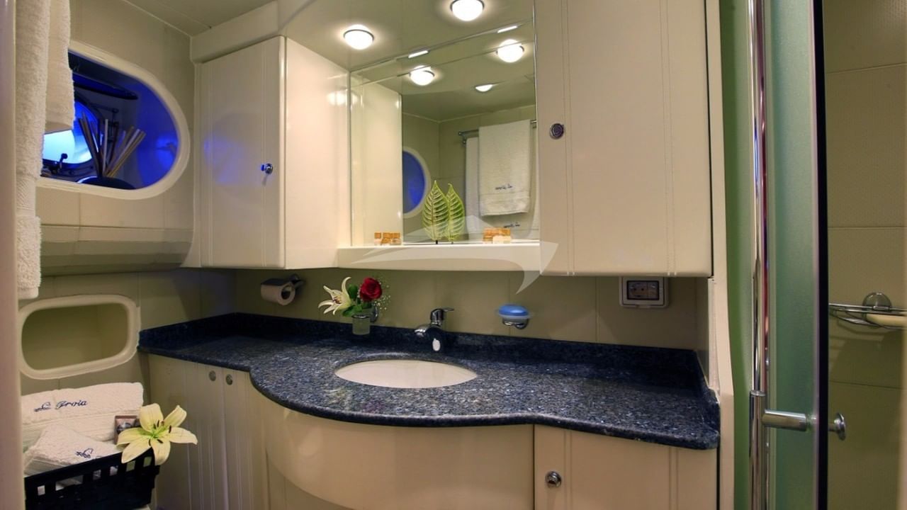 Master Cabin Bathroom