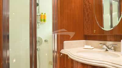 Port VIP Bath