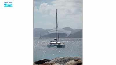 Lachez Prise anchored off the Baths