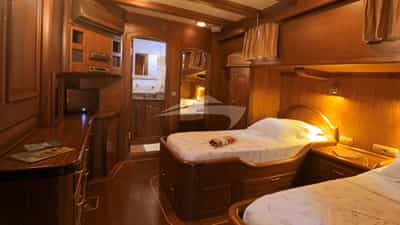 Twin Cabin