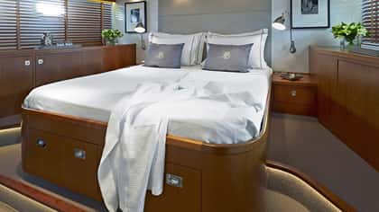 HEAVENLY DAZE 32m motor yacht charter, photo 6