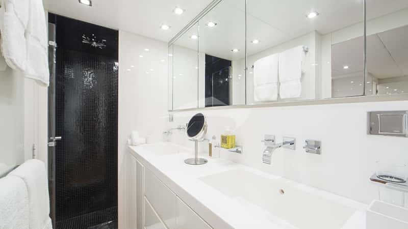VENTURE 31m motor yacht charter, photo 6