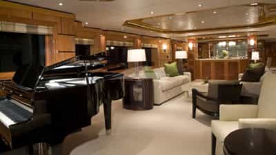 Baby Grand digital piano salon aft