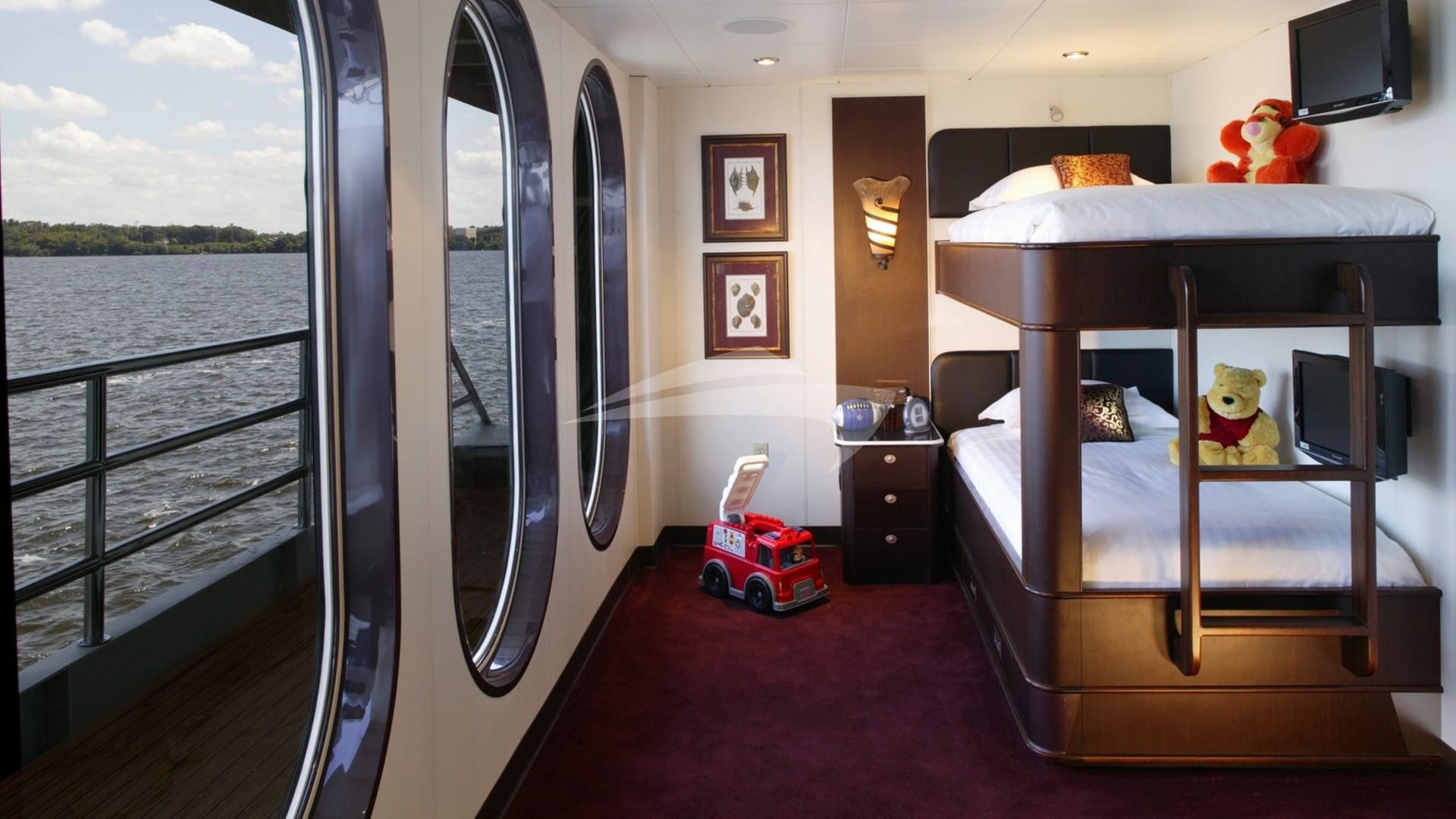 BUNK BED STATEROOM