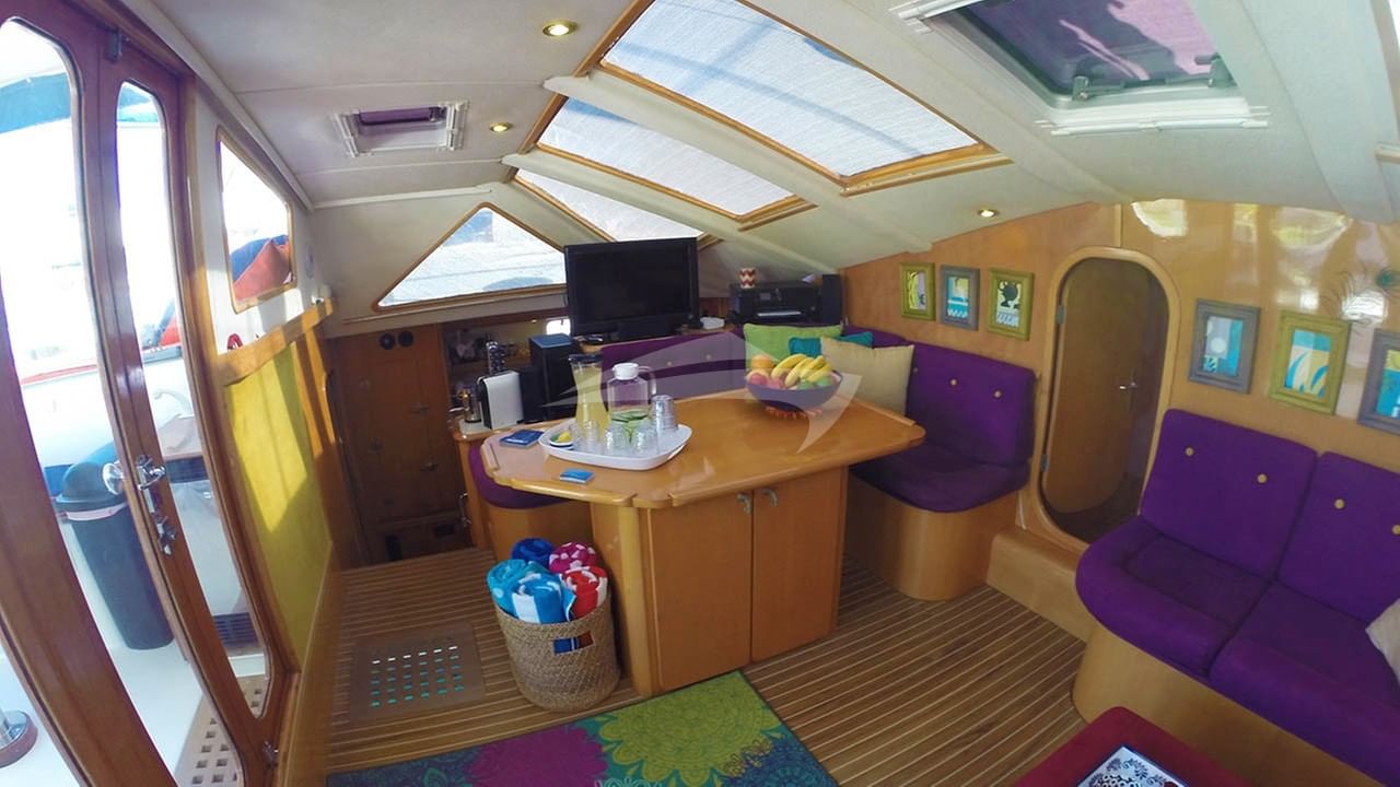 The saloon facing to the port side