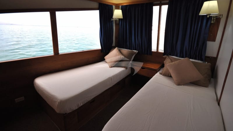 Twin Cabin
