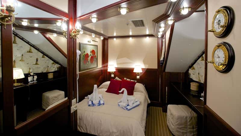 RUNNING ON WAVES 64m sailing yacht charter, photo 5