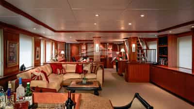 Main Salon Forward