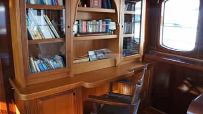 Saloon