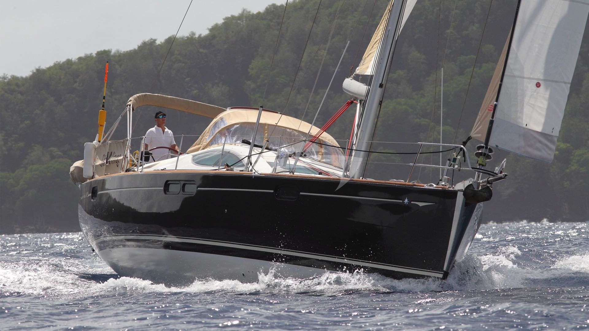 Check out that gorgeous hull!