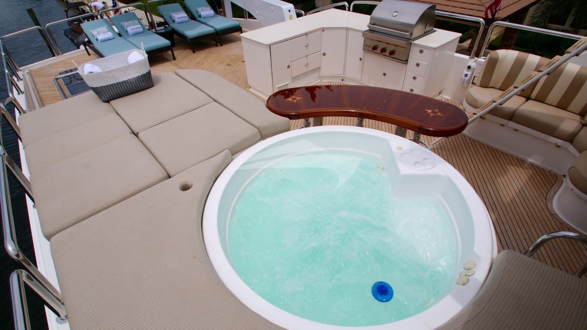 Fly Bridge Hot Tub with Grill