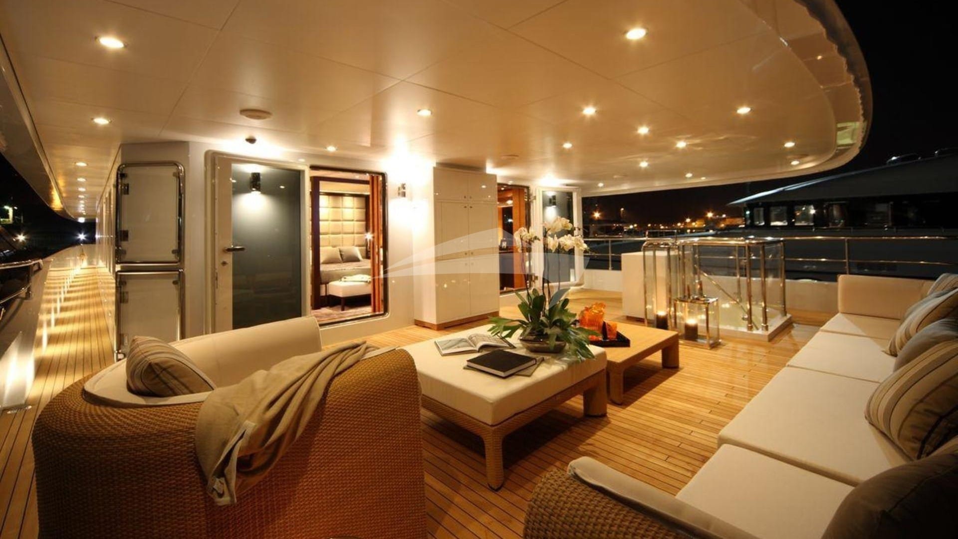 Master Lounge
