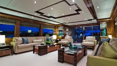 Salon Looking Aft