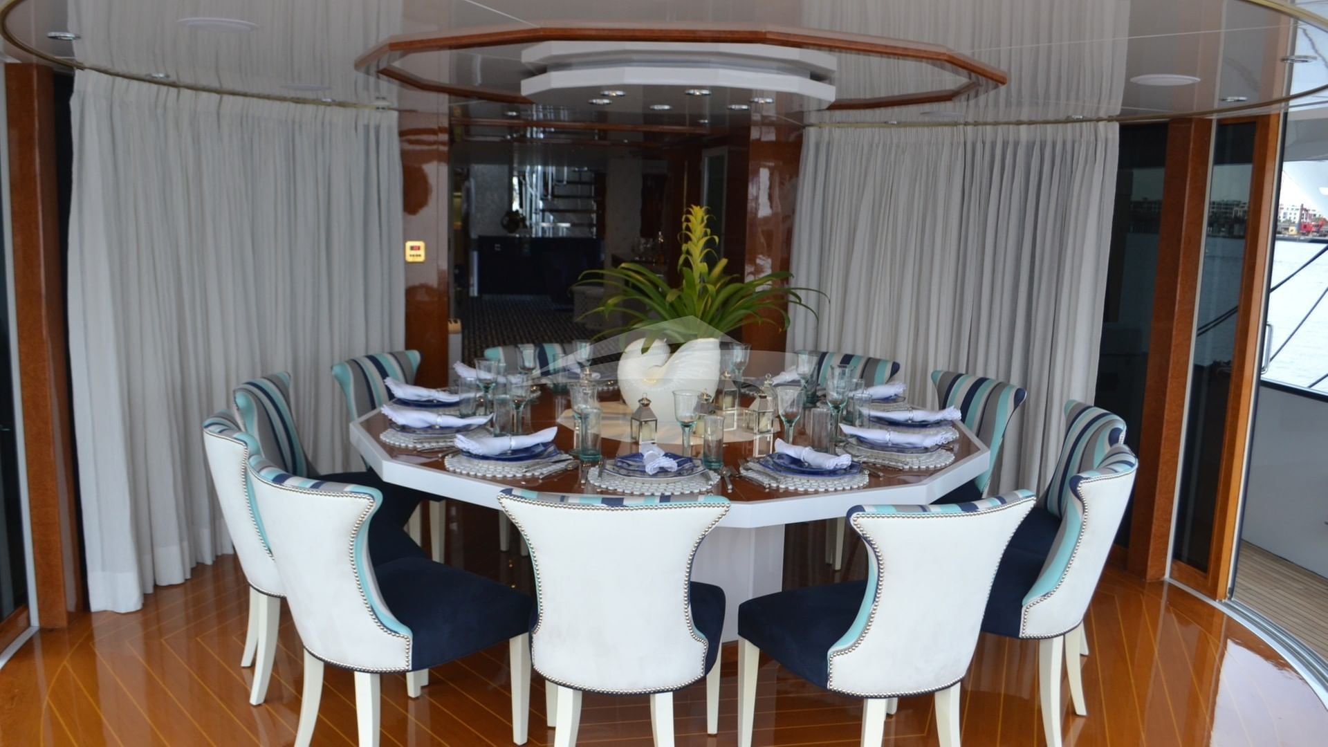 Formal Main Deck Dining with Al Fresco Option