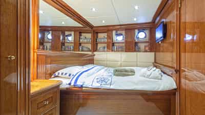 double bed cabin 2