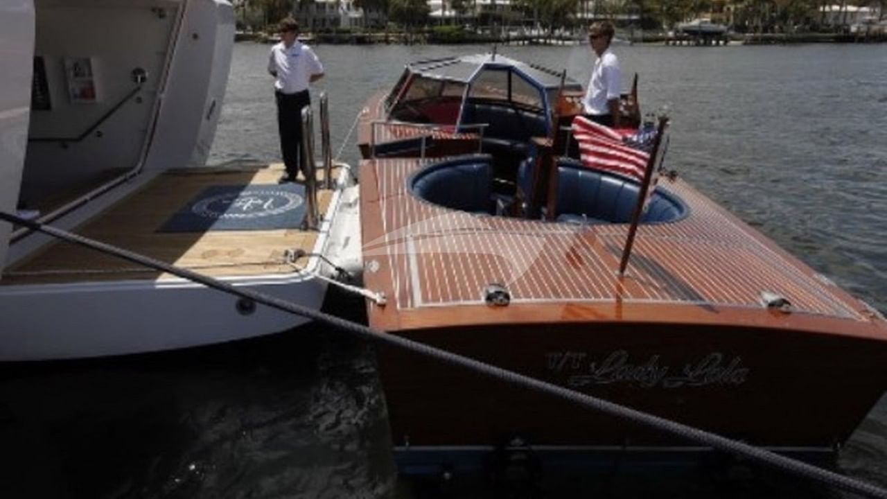 Limo Mahagony Tender