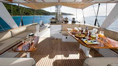 Al Fresco Dining
