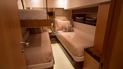 Twin guest suite