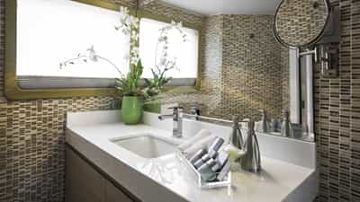 Master Bathroon