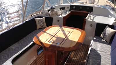 Cockpit seating