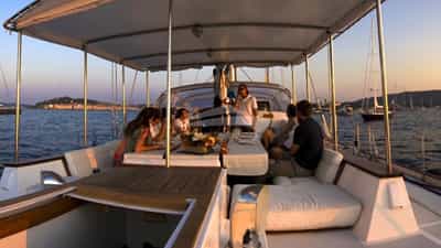 Deck Dining