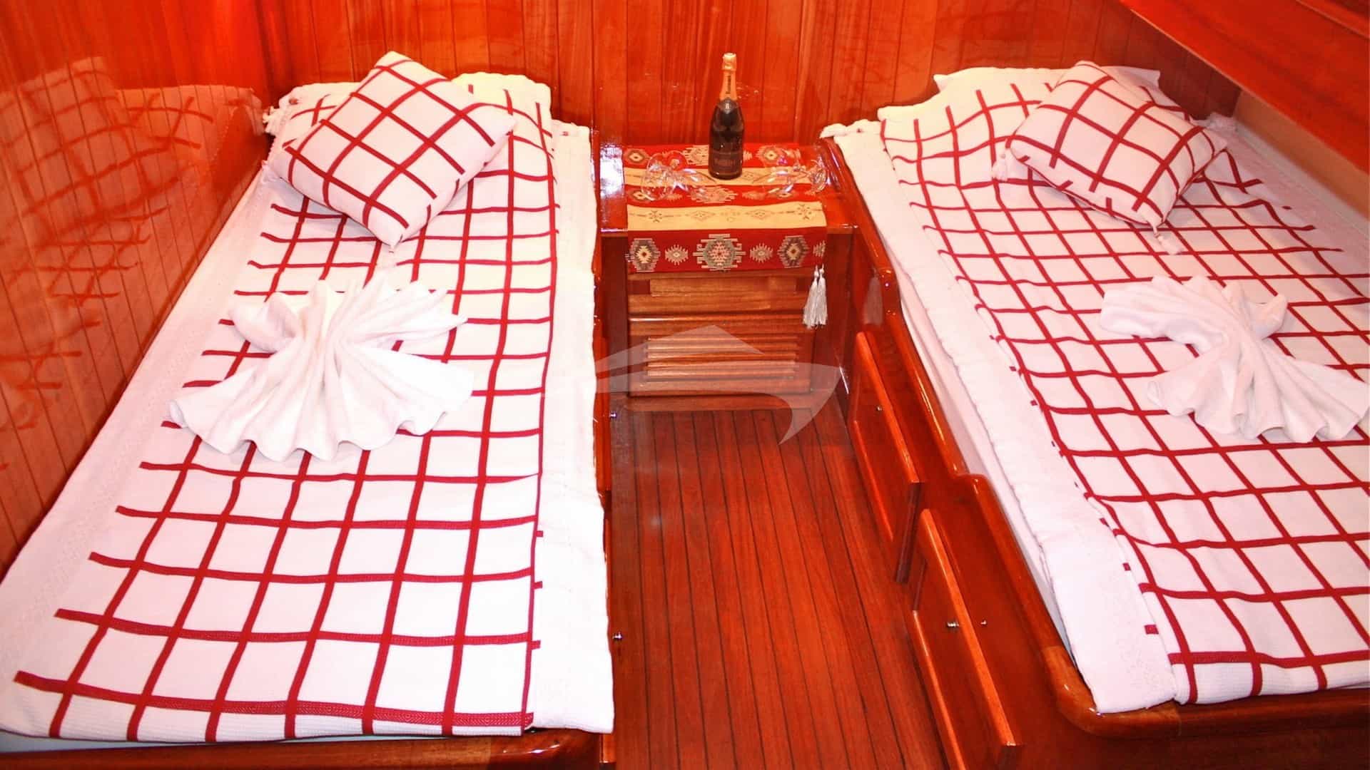 Twin Cabin